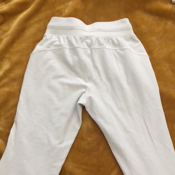 Lululemon pants - Picture 3 of 5